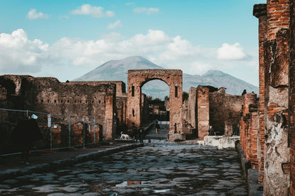 Rome-Naples-Pompeii-Outlet Tour in 4 days