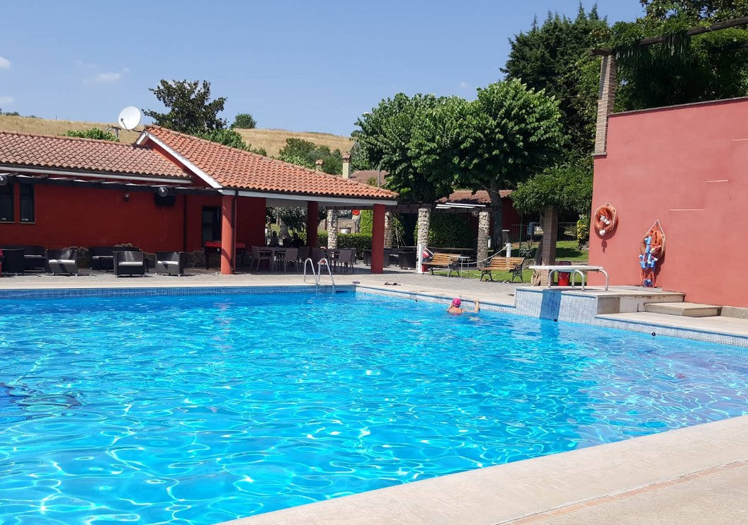 Lakeside Hospitality near Rome